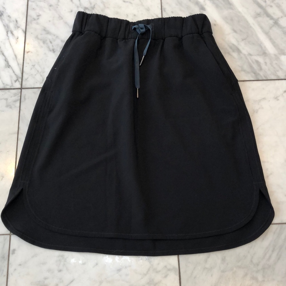 Lululemon Black Skirt - Sz 4